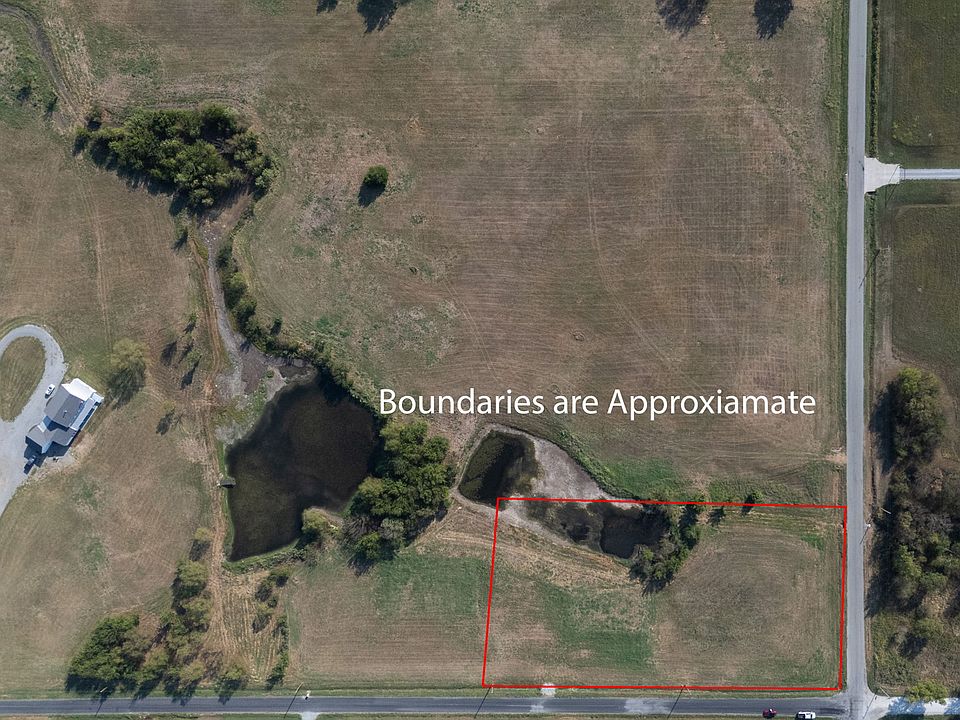 2nd image of 5 W 470th Rd