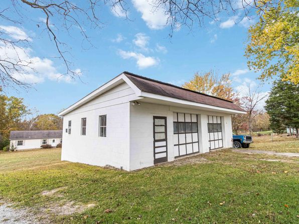 445B Flint Rd, Waco, KY 40385