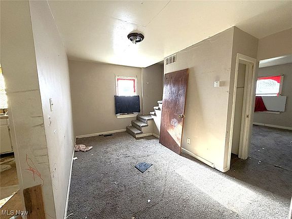 4th image of 934 N Metcalf St