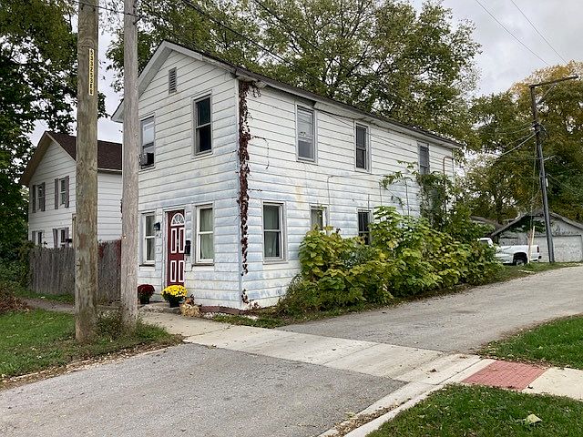 2nd image of 413 N Main St