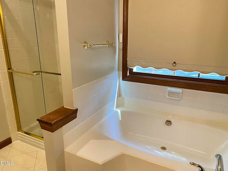 5 Trump Ct — Photo 11