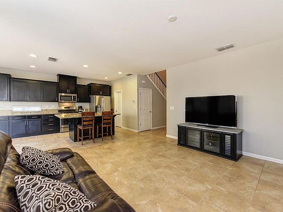 3rd image of 1700 Brodea Ln