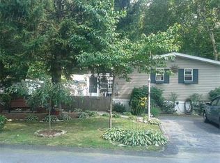 21 Hillside Dr, Burrillville, RI 02839