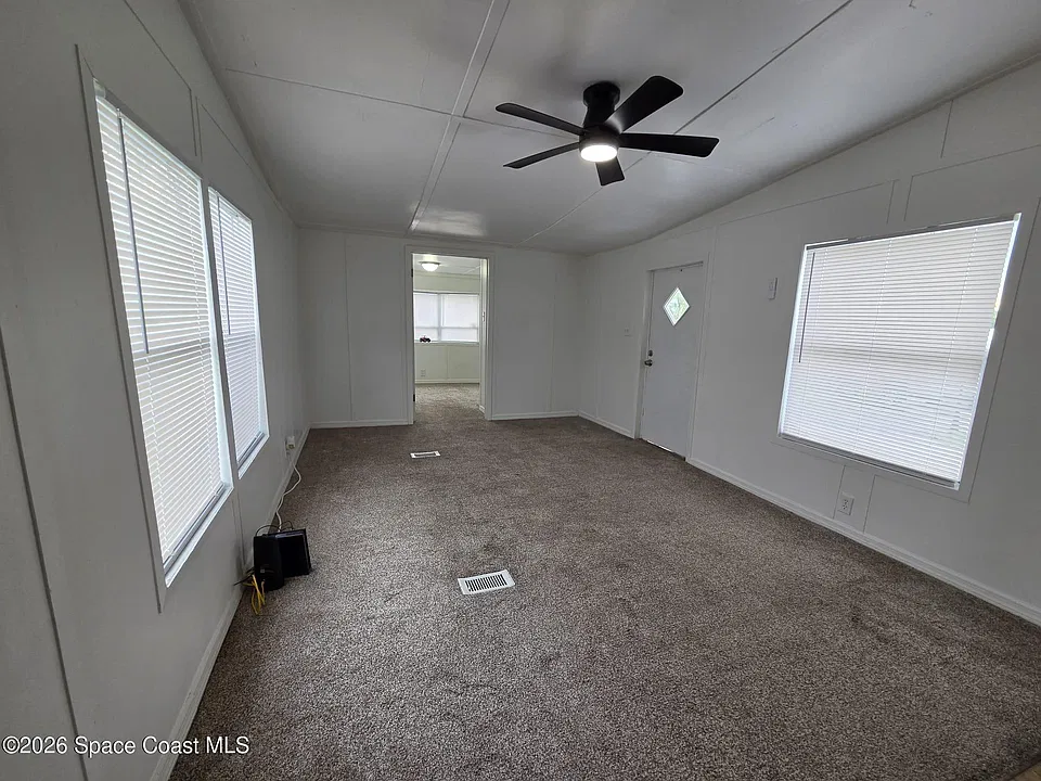 4439 Utica Cir