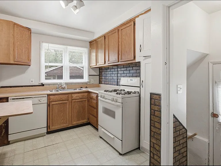 26316 Powers Ave — Photo 7