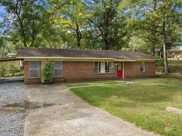 556 Flowers Dr, Laurel, MS 39440