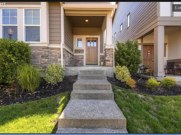 16986 SW 134th Ter — Photo 3