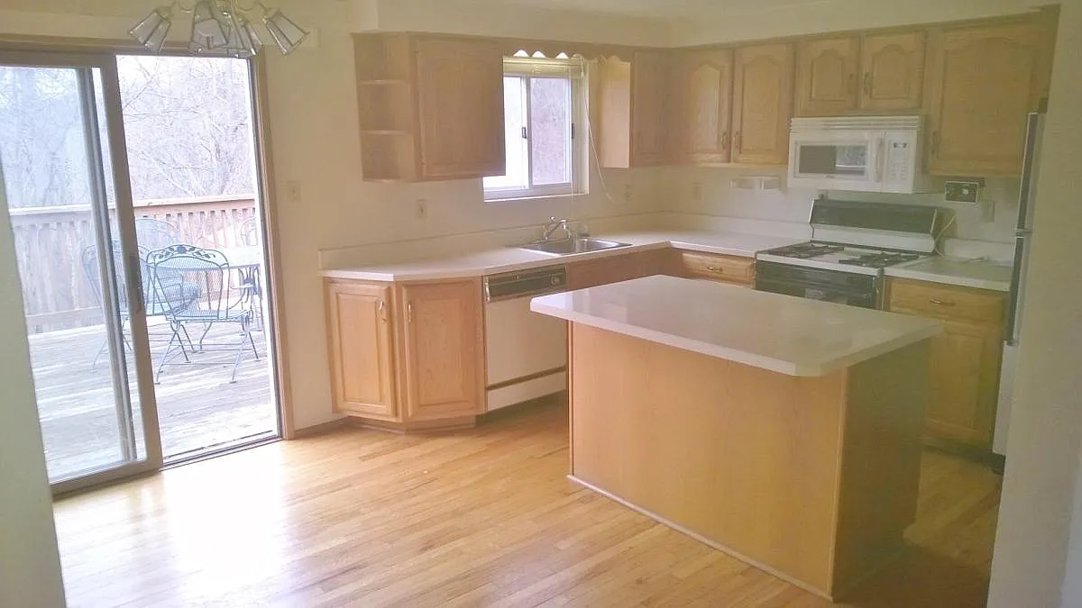 Kitchen - 964 Shadycrest Rd