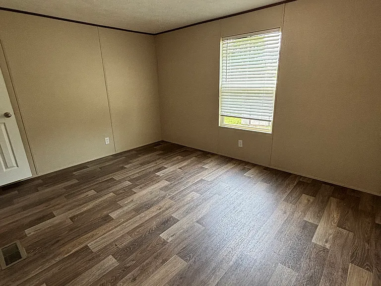 113 R T Holman Ln — Photo 10
