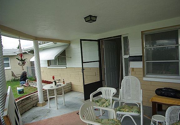 4th image of 2114 Erin Dr