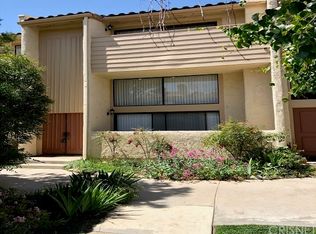 26394 W Plata Ln, Calabasas, CA 91302