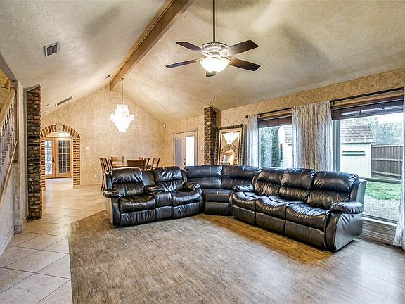 3rd image of 2939 S Creekwood Dr