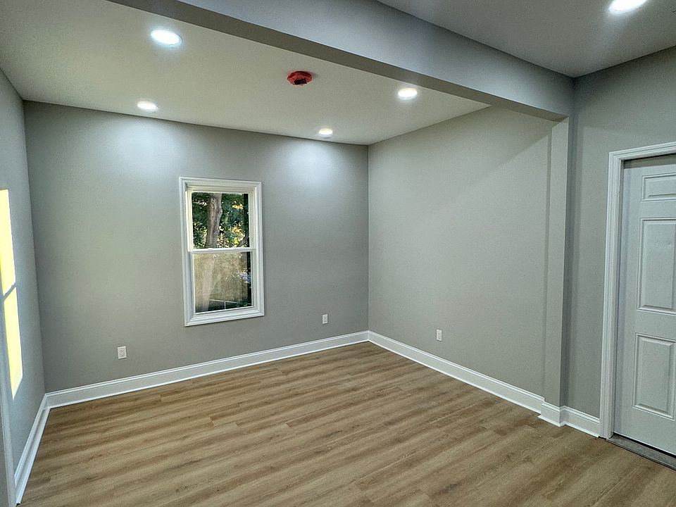 61 Lawrence St Rensselaer NY Zillow