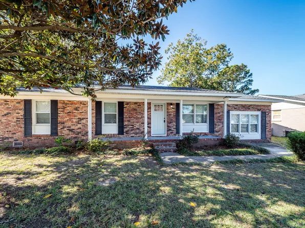 1138 Landsdowne Dr, Charleston, SC 29412