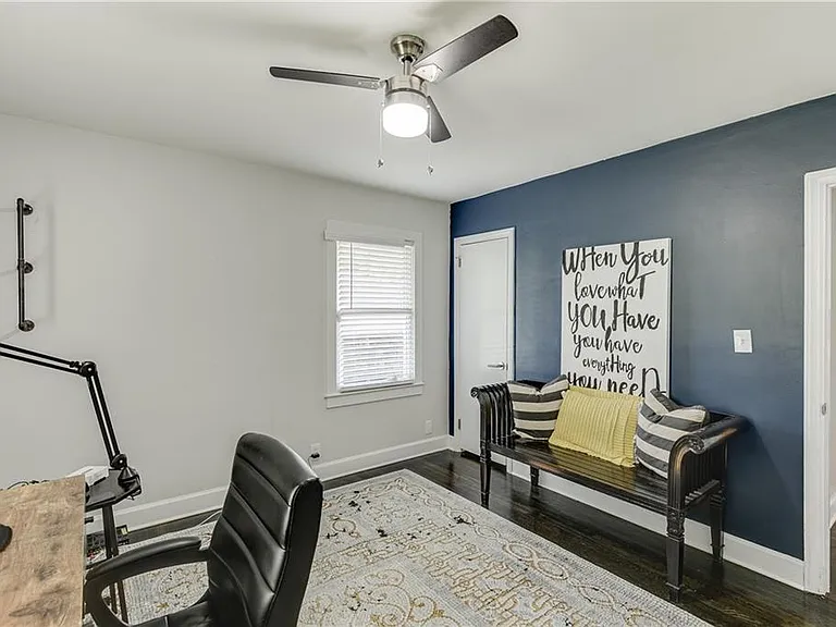 1858 Longdale Dr — Photo 24