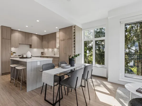 707 E 3rd St #201, North Vancouver, BC V7L 1E6