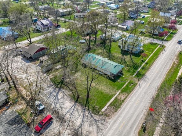 Auberry St, Jamesport, MO 64648