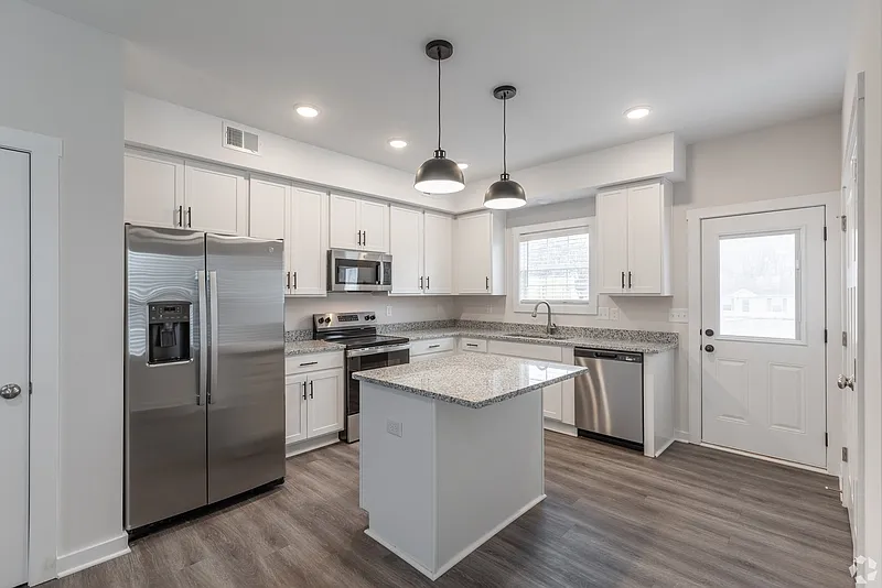 107 Aviator Cir #B