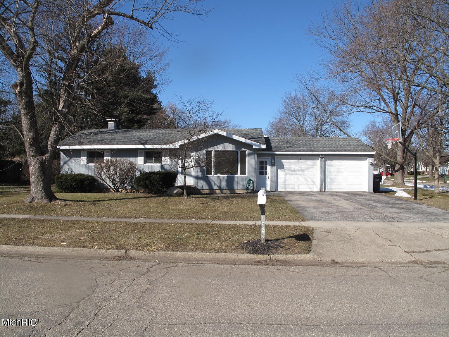 1724 Fescue St Portage Mi 49024 Zillow