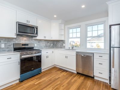 78 Barbara Rd FLOOR 2, Waltham, MA, 02453