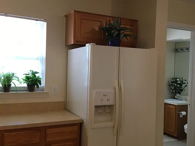 1376 Village Dr — Photo 7