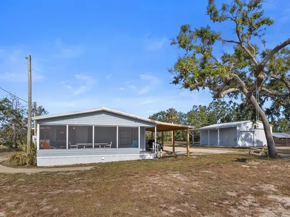 515 Riverside Dr, Steinhatchee, FL 32359