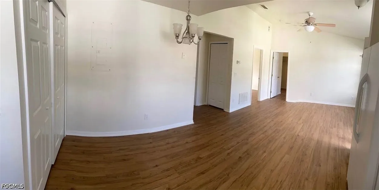 3 bed, 2.0 bath, 1100 sqft, $1,500 — Photo 2