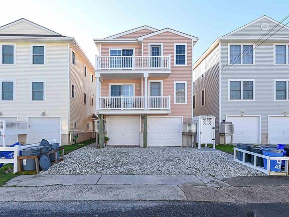 2nd image of 1516 Asbury Ave APT 1
