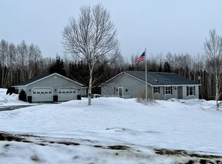 2 Field Rd, Mars Hill, ME 04758