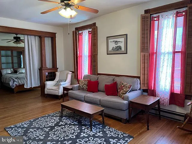 323 S Church St — Photo 2