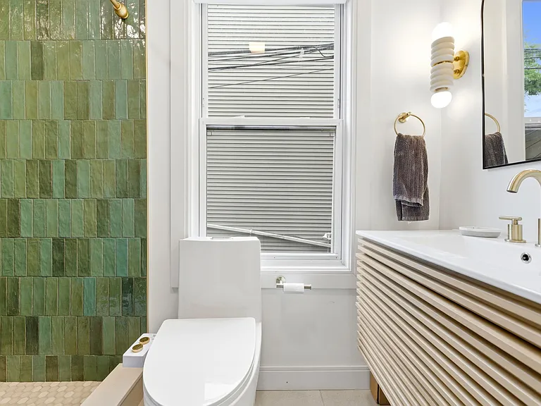 92 Chelsea St #2 — Photo 7