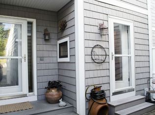 319 5th Ave APT 4, Manistee, MI 49660