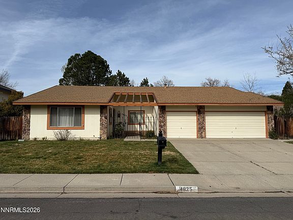 3rd image of 4825 Cool Springs Dr