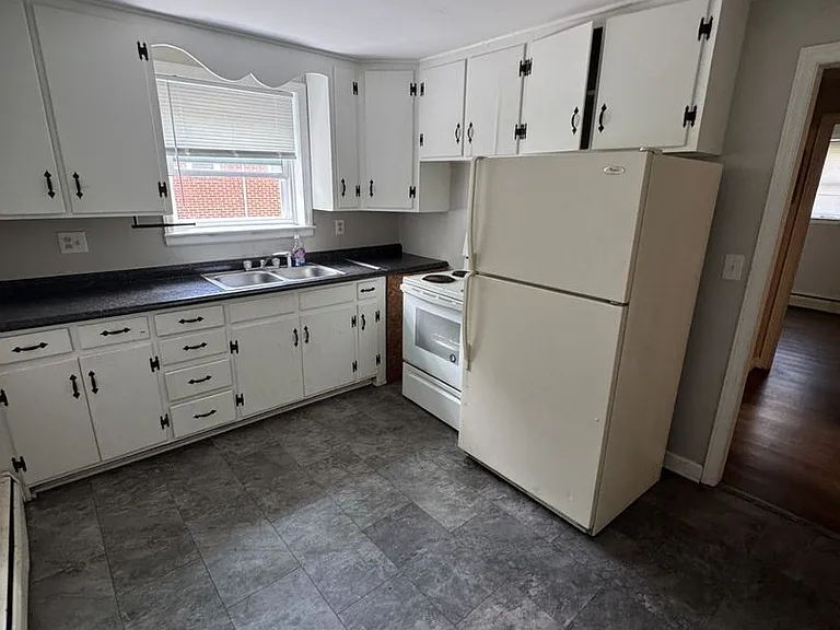 1018 Montgomery St — Photo 1