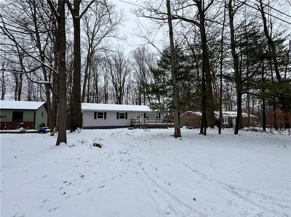 46 Lesser Antilles Ct, Du Bois, PA 15801