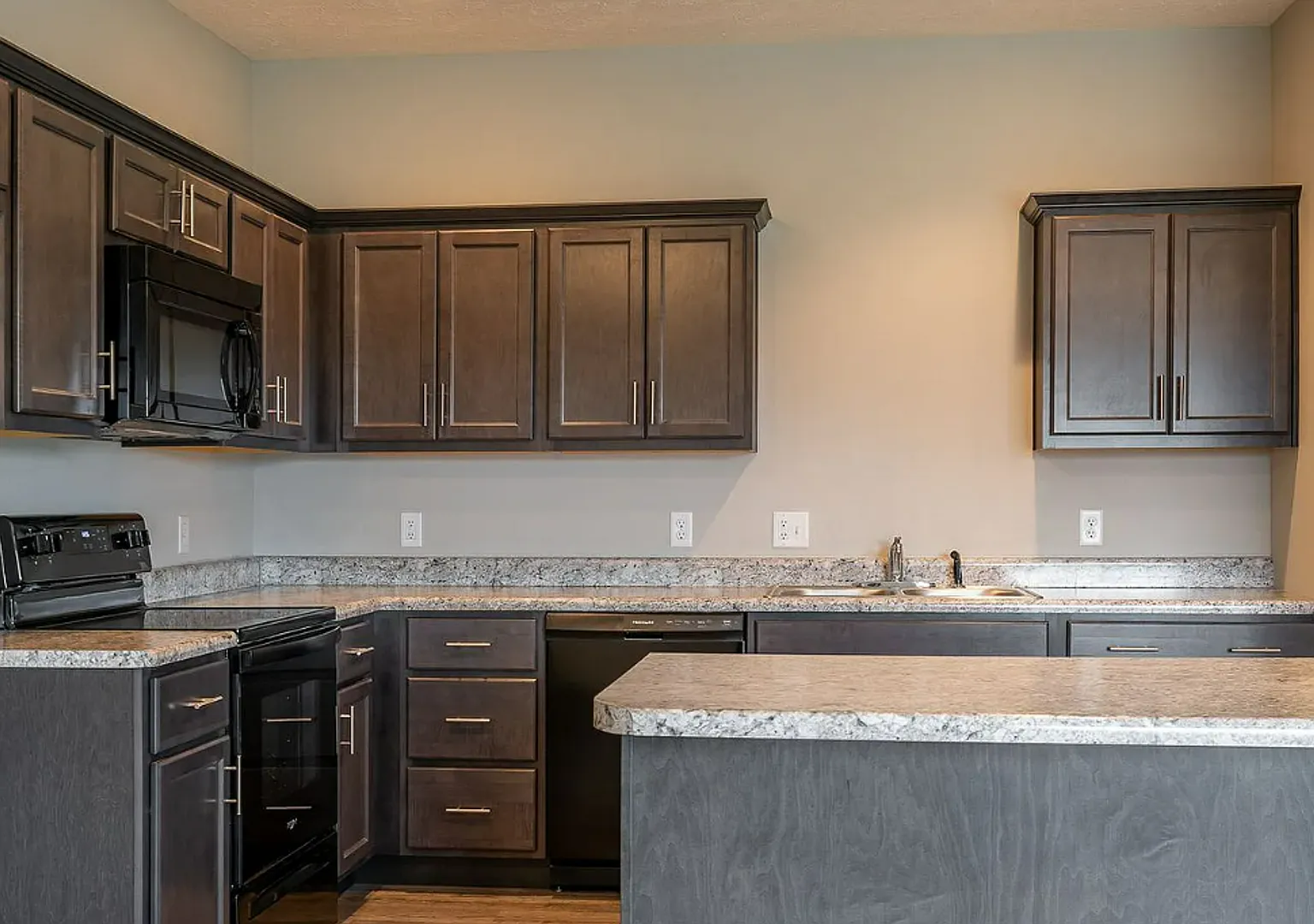 3 bedroom Duplex in Monte Cristo — Photo 1