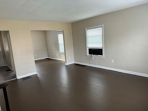 3rd image of 369 N Roosevelt Ave #5-D