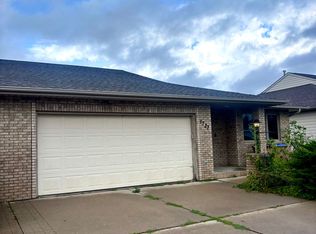 1727 16th St NW, Minot, ND 58703