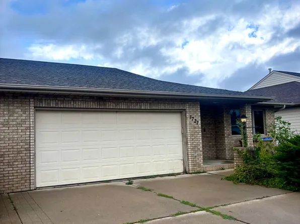 1727 16th St NW, Minot, ND 58703