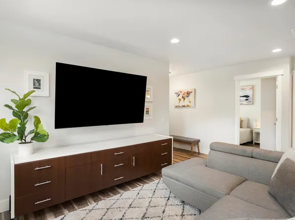 1738 NE 4th St Unit 3, Bend, OR 97701