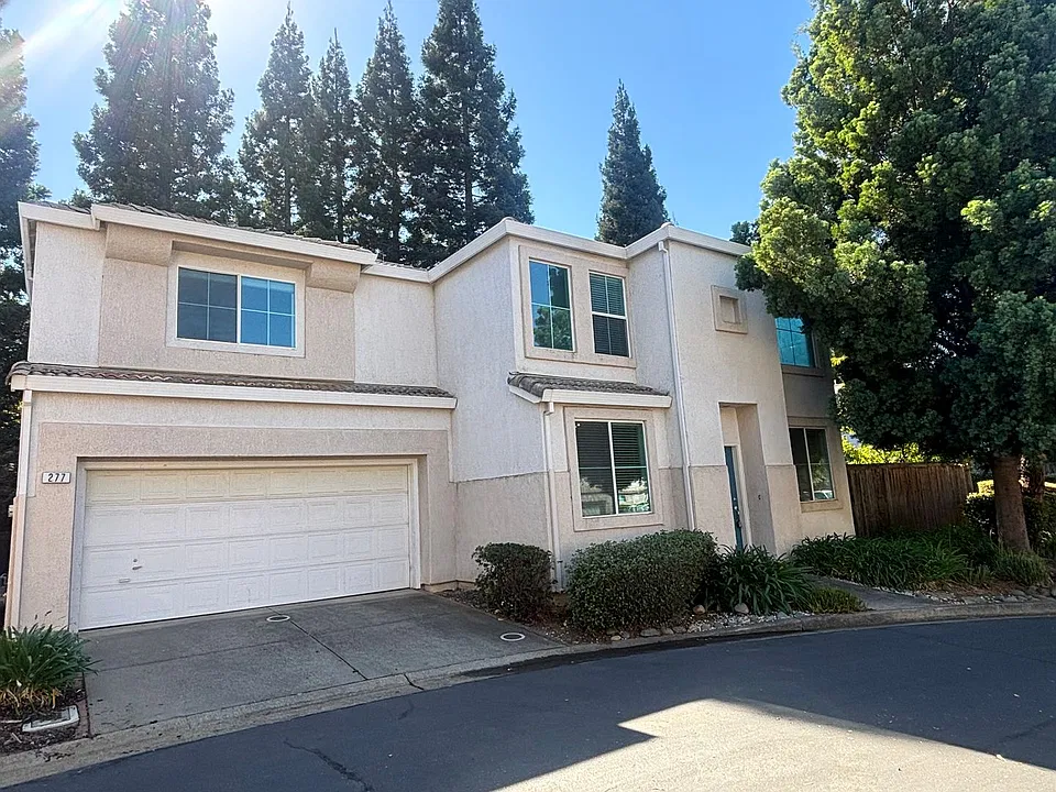 277 Oak Briar Ct