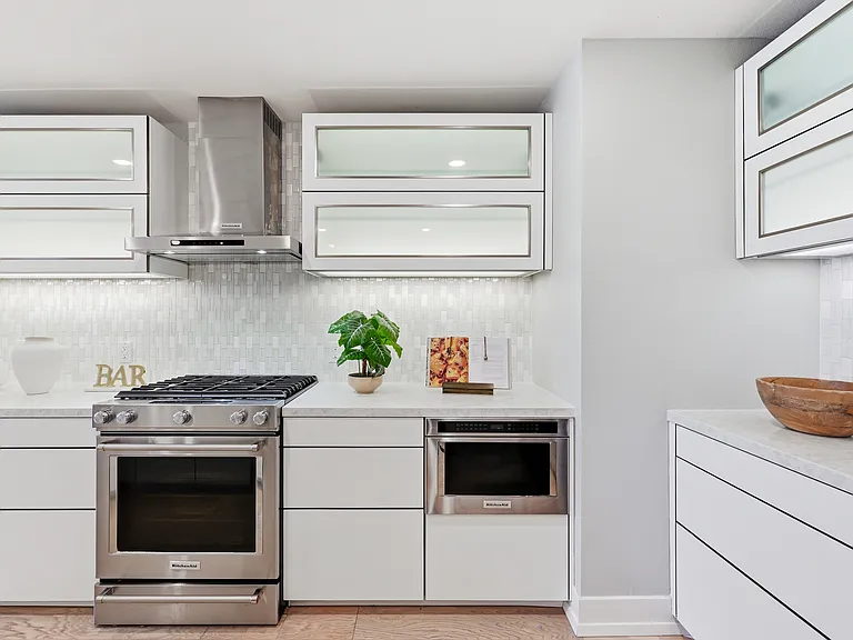 1048 Monroe St #307 — Photo 12