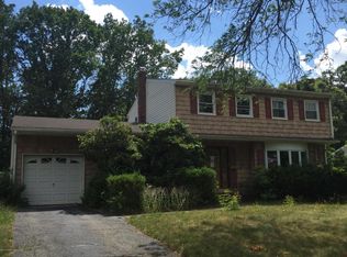 18 Heinrich Rd, Somerset, NJ 08873