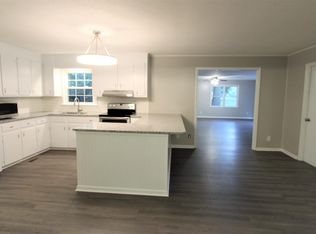 5521 Hilltop Rd, Fuquay Varina, NC 27526