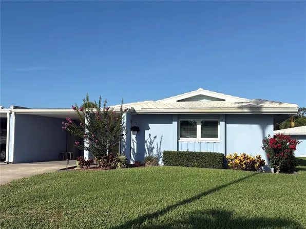3636 Village Green Dr #304, Sarasota, FL 34239