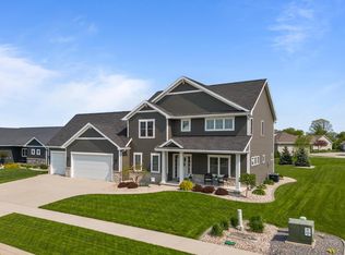 N9434 Emily Ln, Appleton, WI 54915