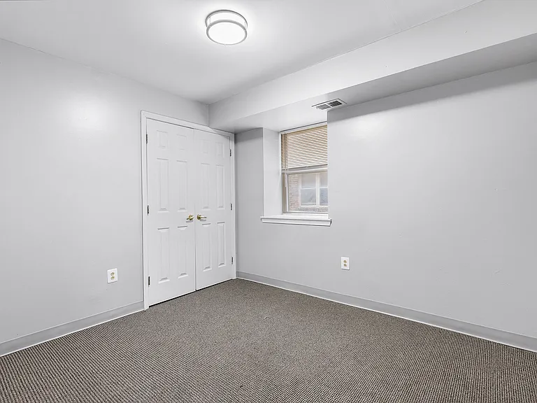 Edgewood Apartments — Photo 8