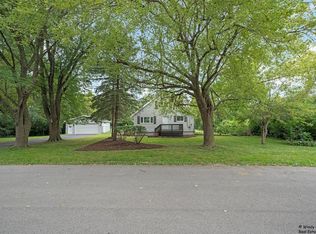 37800 N Frolic Ave, Beach Park, IL 60087