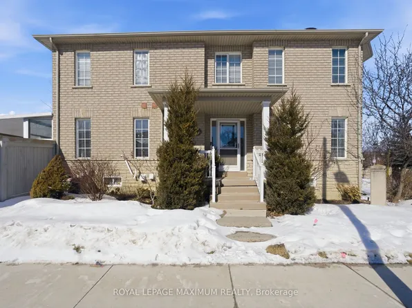 2 Castle Park Blvd, Vaughan, ON L4H 1M5
