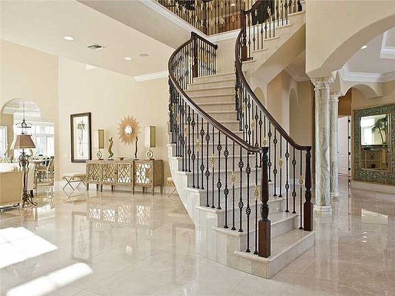 5th image of 240 Bermuda Bay Ln